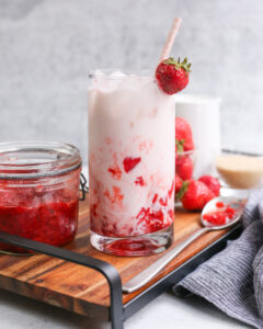 Strawberry Milk Homemade Ala Korea yang Super Estetik