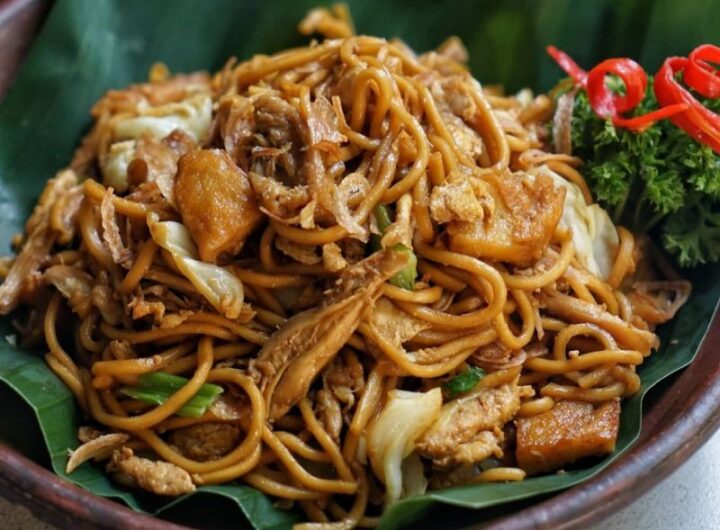 Kreasi Mie Goreng Jawa Pedas, Wangi, dan Mengenyangkan