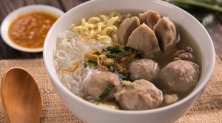 Cara Membuat Bakso Sapi Kenyal dan Gurih seperti Warung