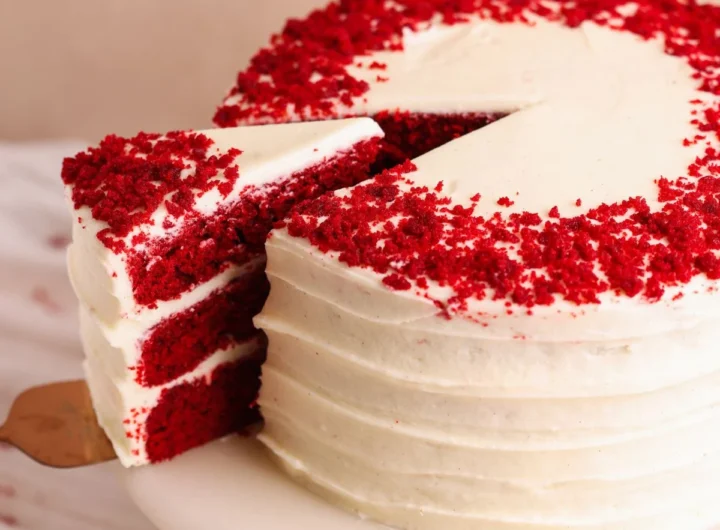 Red Velvet Cake: Simbol Cinta dan Keanggunan