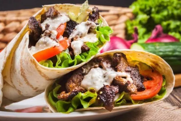 Kebab Daging Sapi Turki Autentik dengan Bumbu Aromatik