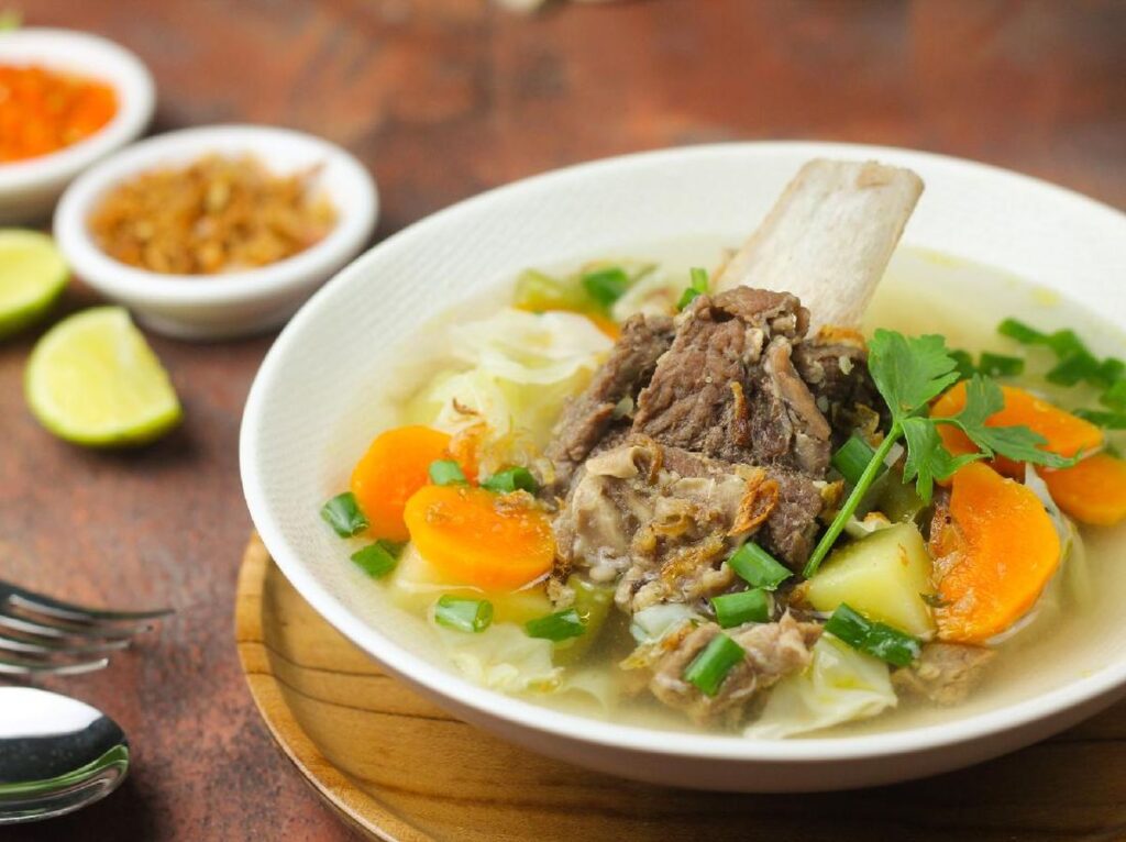 Resep Sop Iga Sapi Spesial Kuah Gurih & Segar