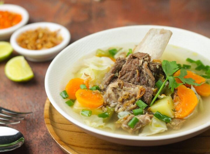 Resep Sop Iga Sapi Spesial Kuah Gurih & Segar