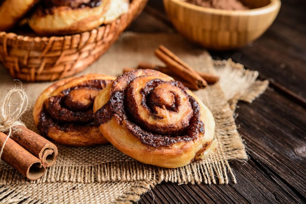 Cinnamon Roll Lembut dengan Aroma Kayu Manis Menggoda